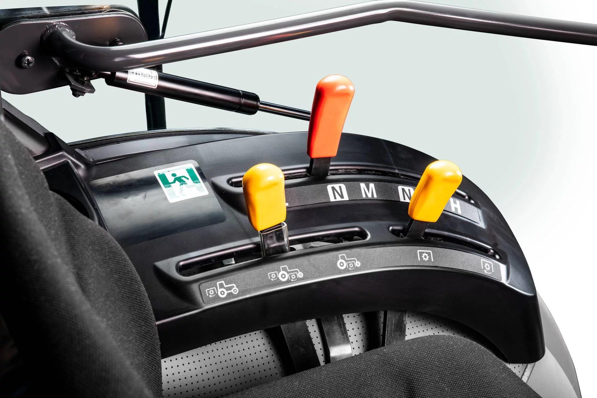 Tracteur Kubota type B2-231 HDW – Image 4